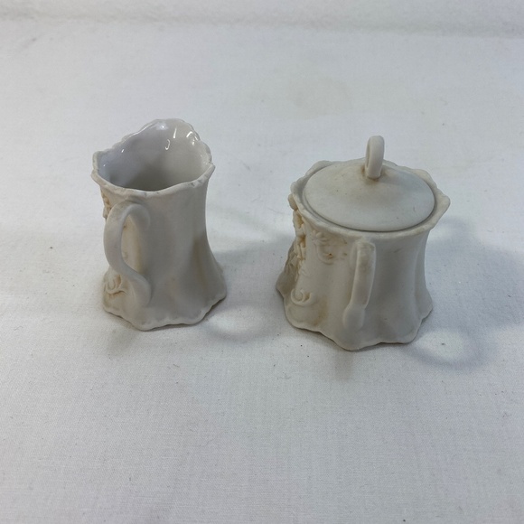 Vintage Lefton's Demitasse Sugar and Creamer Cherub Relief 215 Bisque Porcelain - Picture 9 of 10